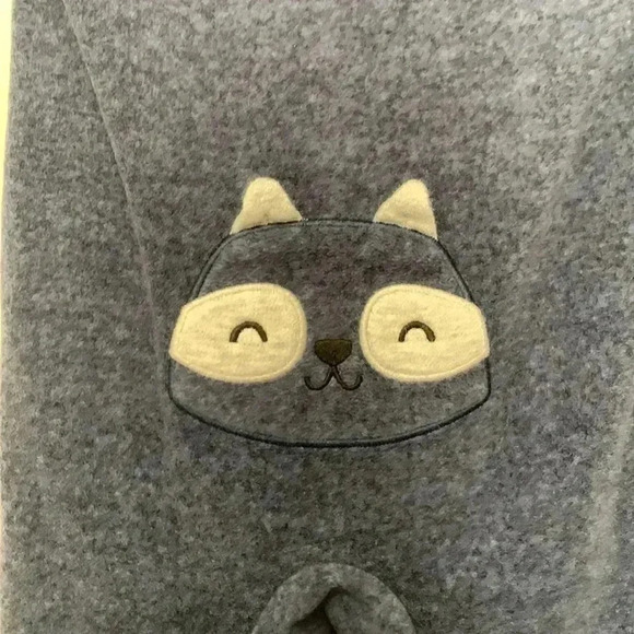 Carters soft fleece sleeper w hood (with ears), snap legs, kitty cat on the back - Picture 4 of 8